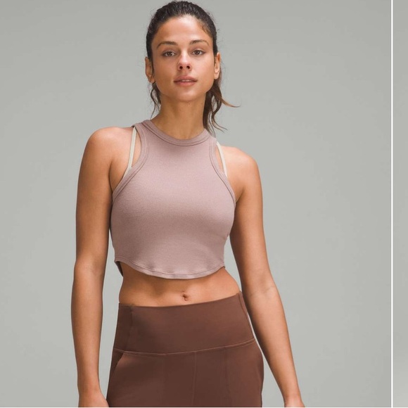 NWT Lululemon hold tight cropped tank - Picture 2 of 8